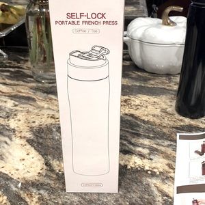 Portable French press - black. Nwt